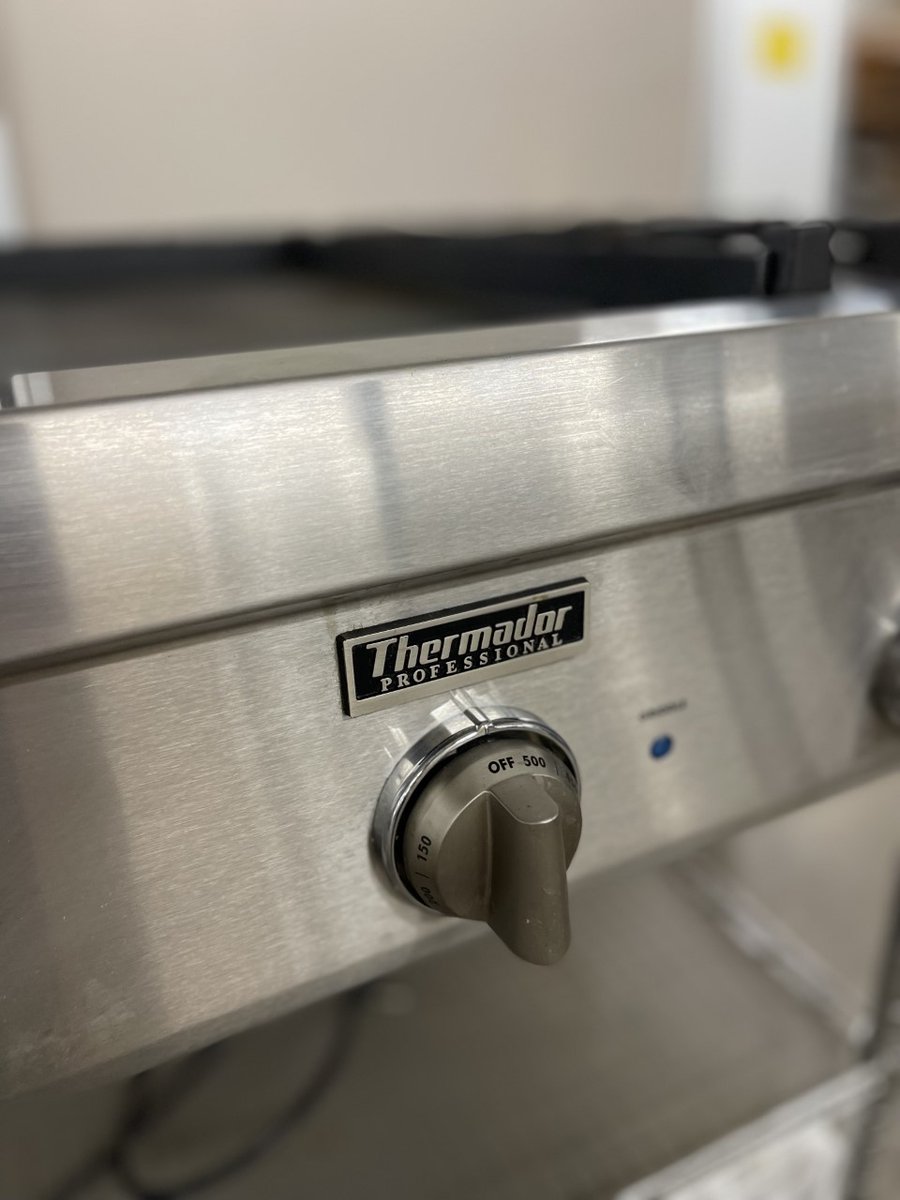 BuildingValue's tweet image. THERMADOR 36” GAS RANGETOP- 4 burners with signature star shape, electric gridle, professional-style knobs &amp;amp; construction. Features the lowest BTU on market which increases to a powerful 15,000 BTU’s. Model # PCG364ED. Dimensions: 35 7/8” wide x 26 ½” deep x 8 1/2” tall. $1850