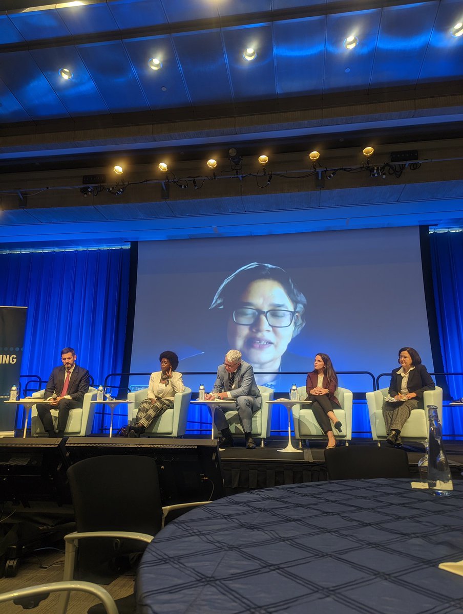 BrakaMusiime's tweet photo. No better way to start the third day of #WBGLEGlearningweek than with a discussion on Eskom Just Energy Transition, a project of so many firsts.  Salient lessons-learnt for South Africa, the region, and beyond! @WorldBank @MarieMarieNelly https://t.co/YCQvmI1zoi
