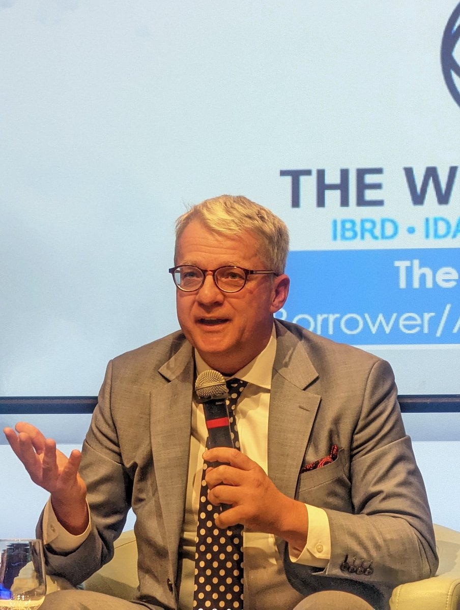 BrakaMusiime's tweet photo. No better way to start the third day of #WBGLEGlearningweek than with a discussion on Eskom Just Energy Transition, a project of so many firsts.  Salient lessons-learnt for South Africa, the region, and beyond! @WorldBank @MarieMarieNelly https://t.co/YCQvmI1zoi
