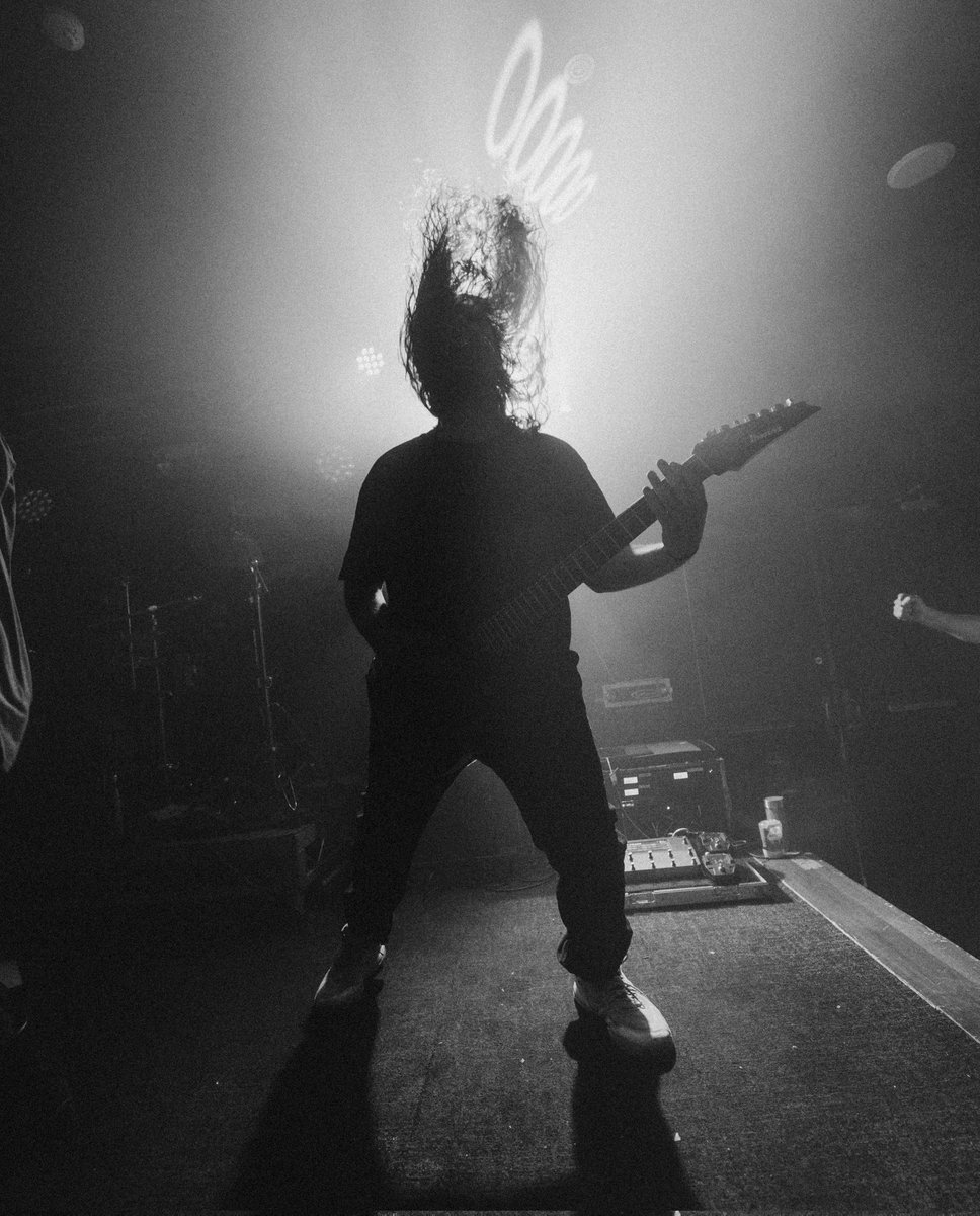 Mirrors AU tweet media