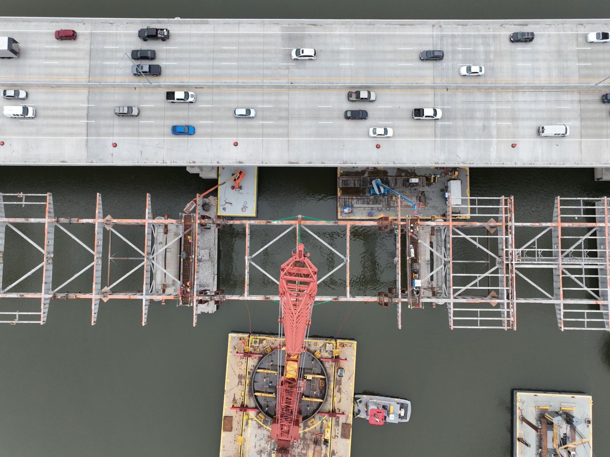 KMC is progressing nicely with the removal of the existing girders on the I-30 bridge over the Arkansas River.   So proud of our entire team!  <a href="/kiewit/">Kiewit</a> <a href="/MassmanCo/">Massman Construction Co.</a> <a href="/myARDOT/">Arkansas Department of Transportation</a> #30Crossing