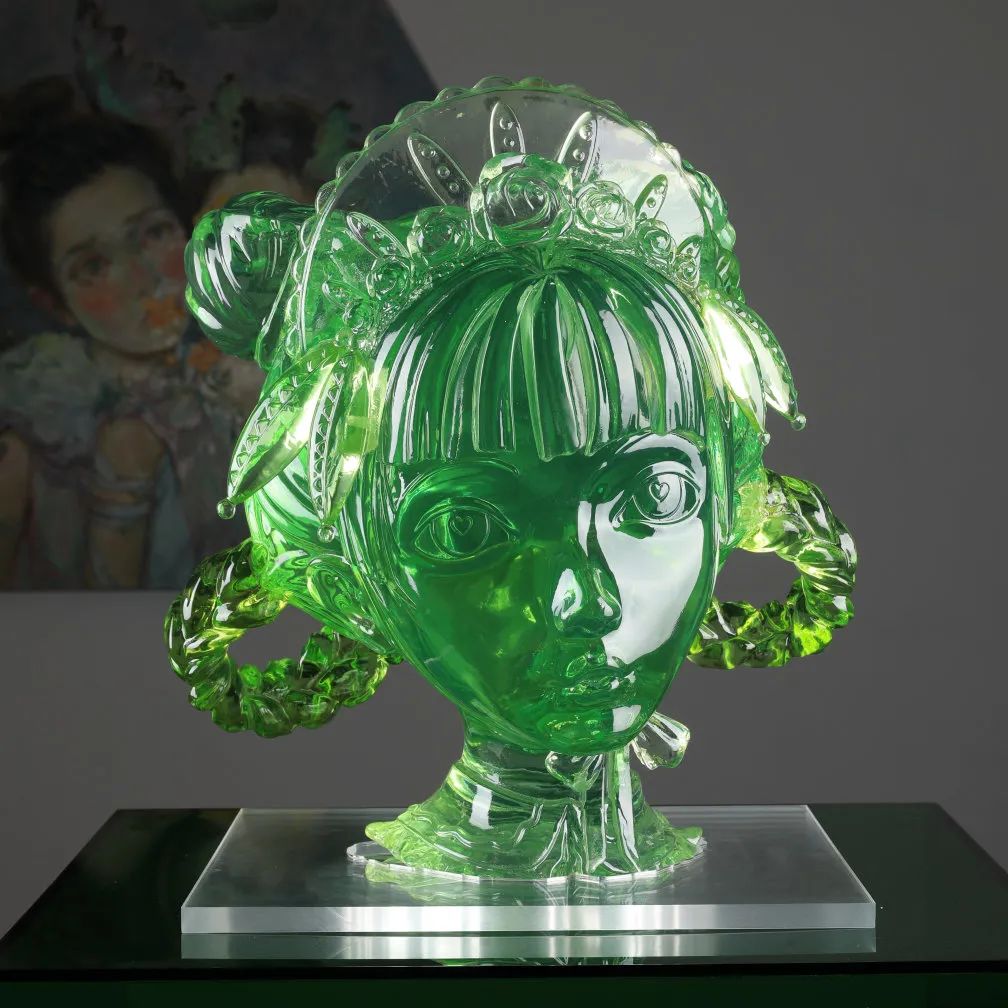 Rose 实体艺术化的研发，采用树脂半透明材质（已被美术馆收藏）