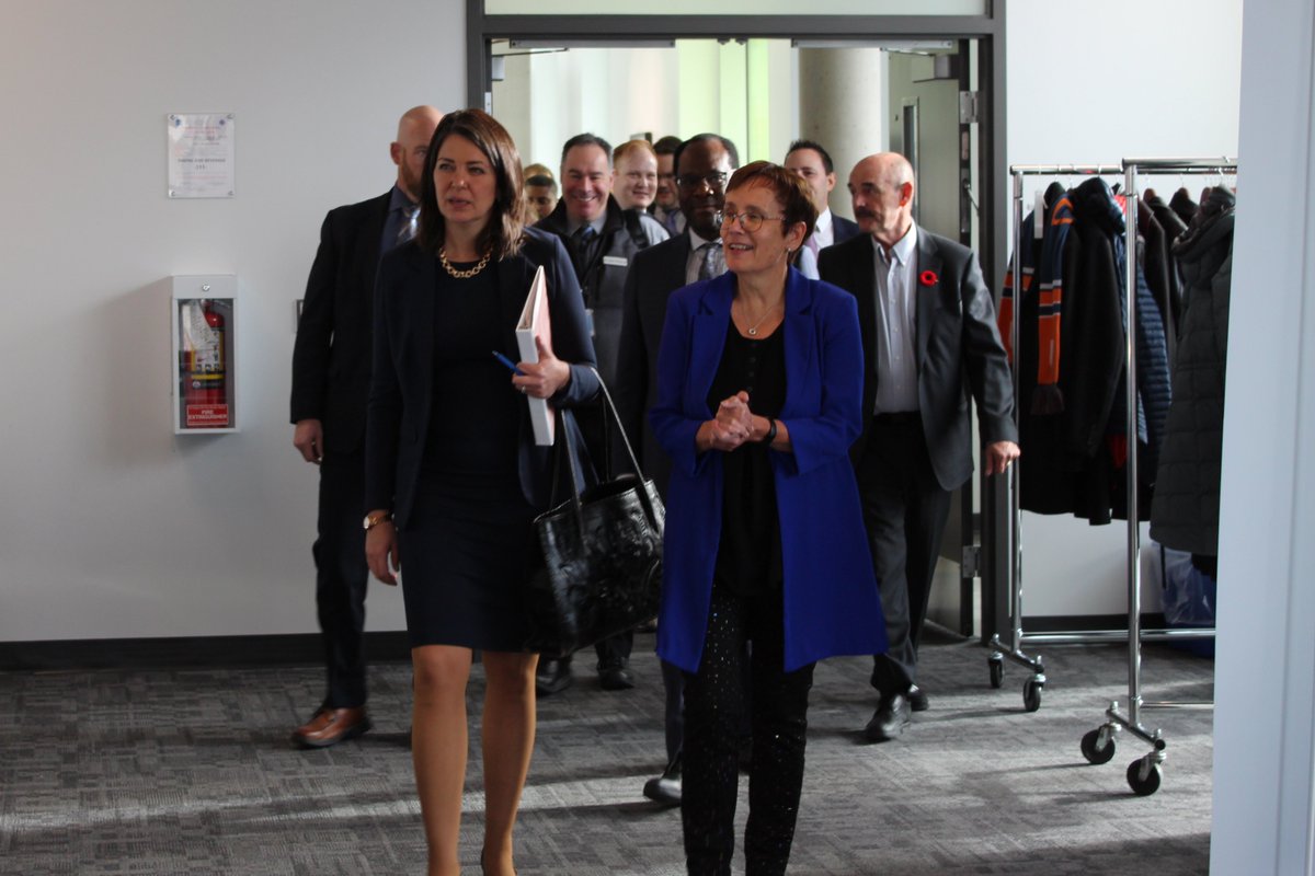 AbPostSec's tweet image. It was great to host Premier @ABDanielleSmith so early in her leadership. Great conversation about how #abpse can play an important role in healthcare, jobs and the economy. @MacEwanU 

#abpse #abpoli #ableg #APSN #Yeg #abpostsec