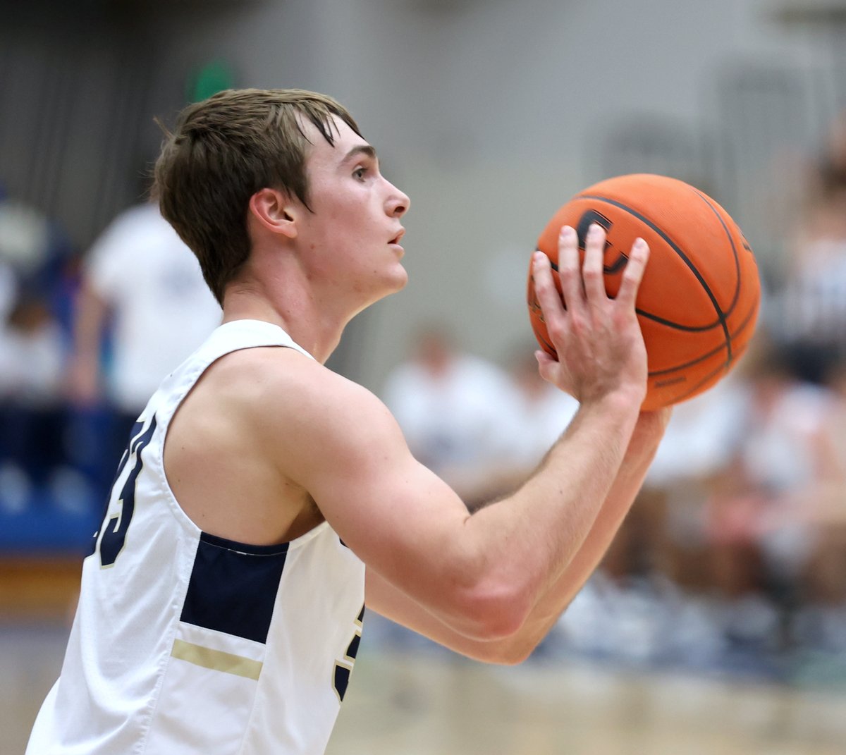 lenny_padilla's tweet photo. Fun basketball game to watch.
Cornerstone 94, Madonna 92: Carter Nyp (Wayland) had 7 3-pointers for a career-high 37 points. Luke Rowlinson had 22 and Cory Ainsworth (Wayland) 18. Eli Steffen (Zeeland West) had 7 points and 11 assists. https://t.co/gdKiLSESP2
