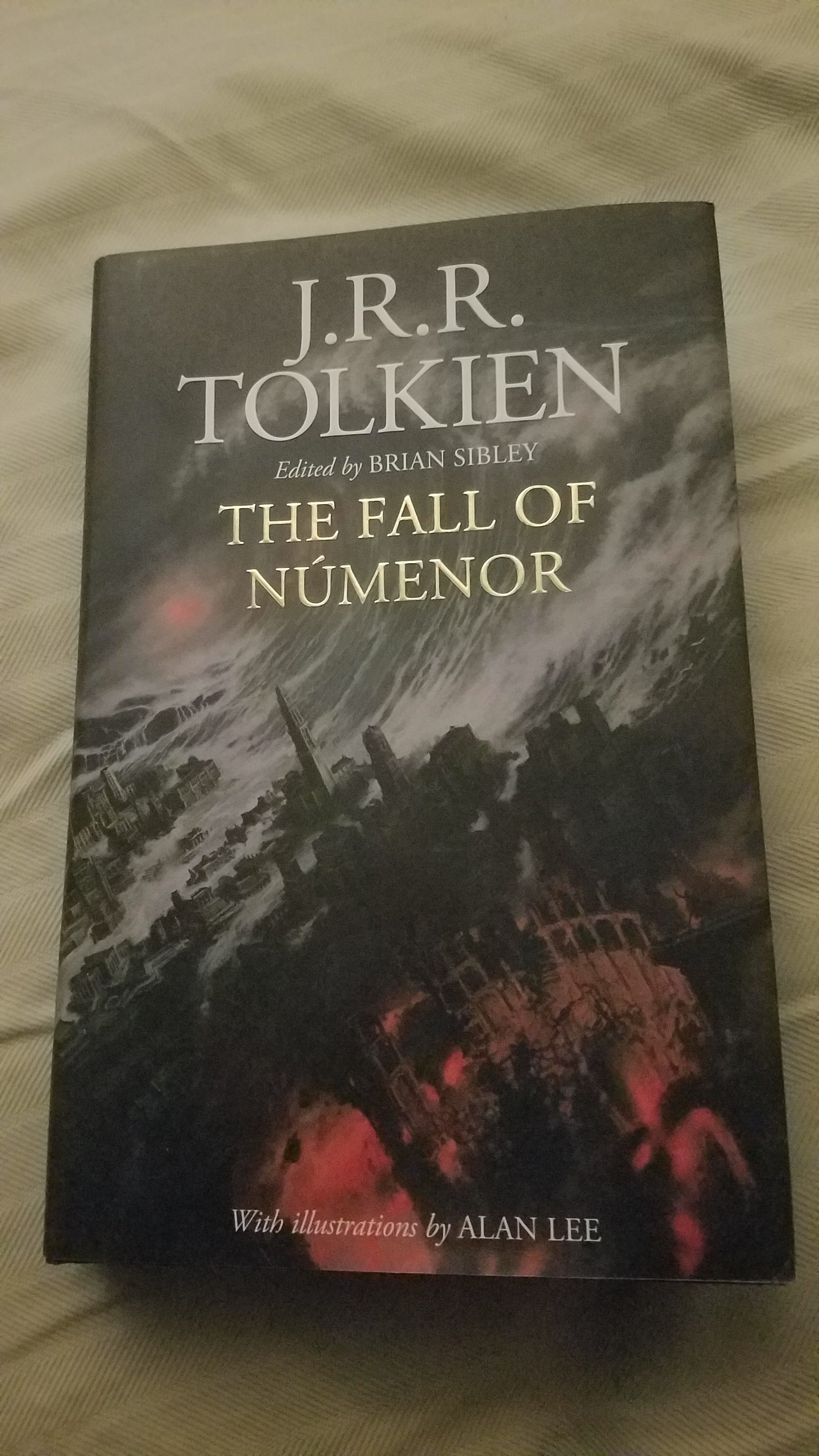 JikissGamer on Twitter "Here is my copy of Silmarillion illustrated by Tolkien. I love the