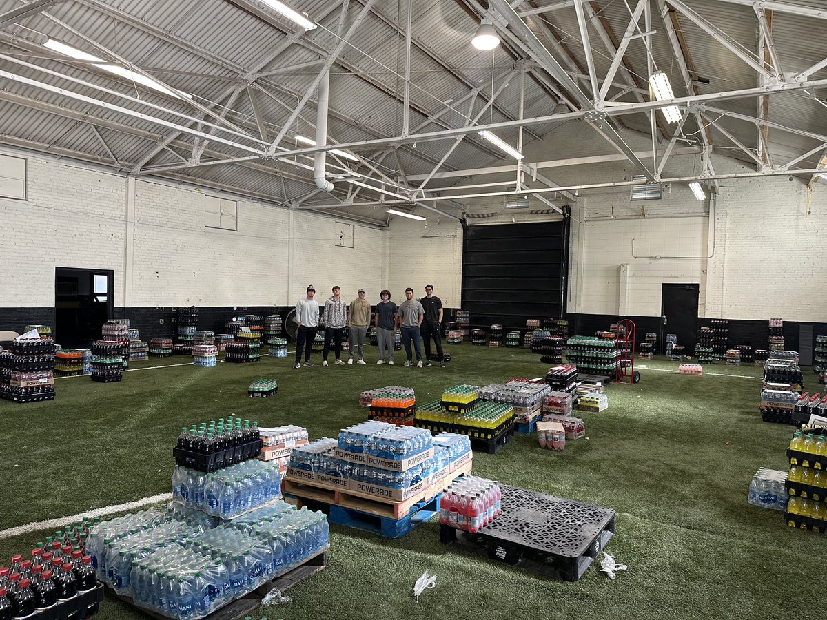 PTK President Keb and “The Cabinet working hard getting the Coke Fundraiser pickup ready. #Collegeproject <a href="/PHITHETAKAPPA/">Phi Theta Kappa Honor Society</a> <a href="/MSLAregionPTK/">MSLAptk</a> <a href="/NEMCCTigers/">Northeast Tigers</a>