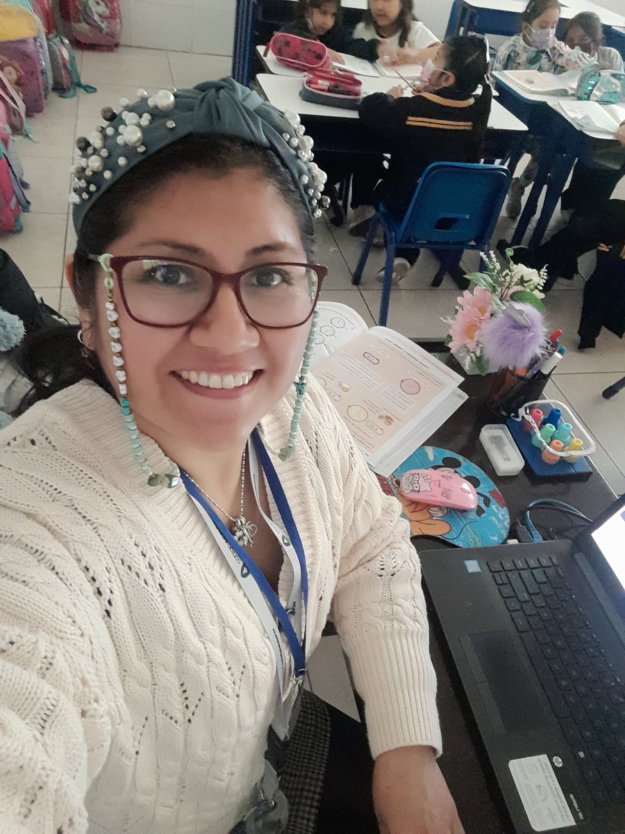 Así trabajo en mis clases presenciales e híbridas #TransformandoLaEducacion #SantillanaCompartir #Educator