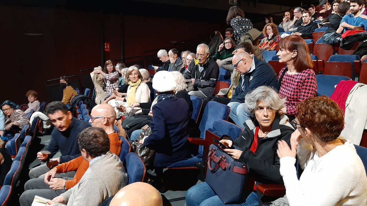 Que bien lo hemos pasado en la presentación teatralizada de Antes del teatro, de #GarciaMay, en <a href="/teatroabadia/">Teatro de La Abadía</a> con 2 estrellas de lujo: #LuisPasqual y #CarlosHipolito. Gracias a tantos amigos.