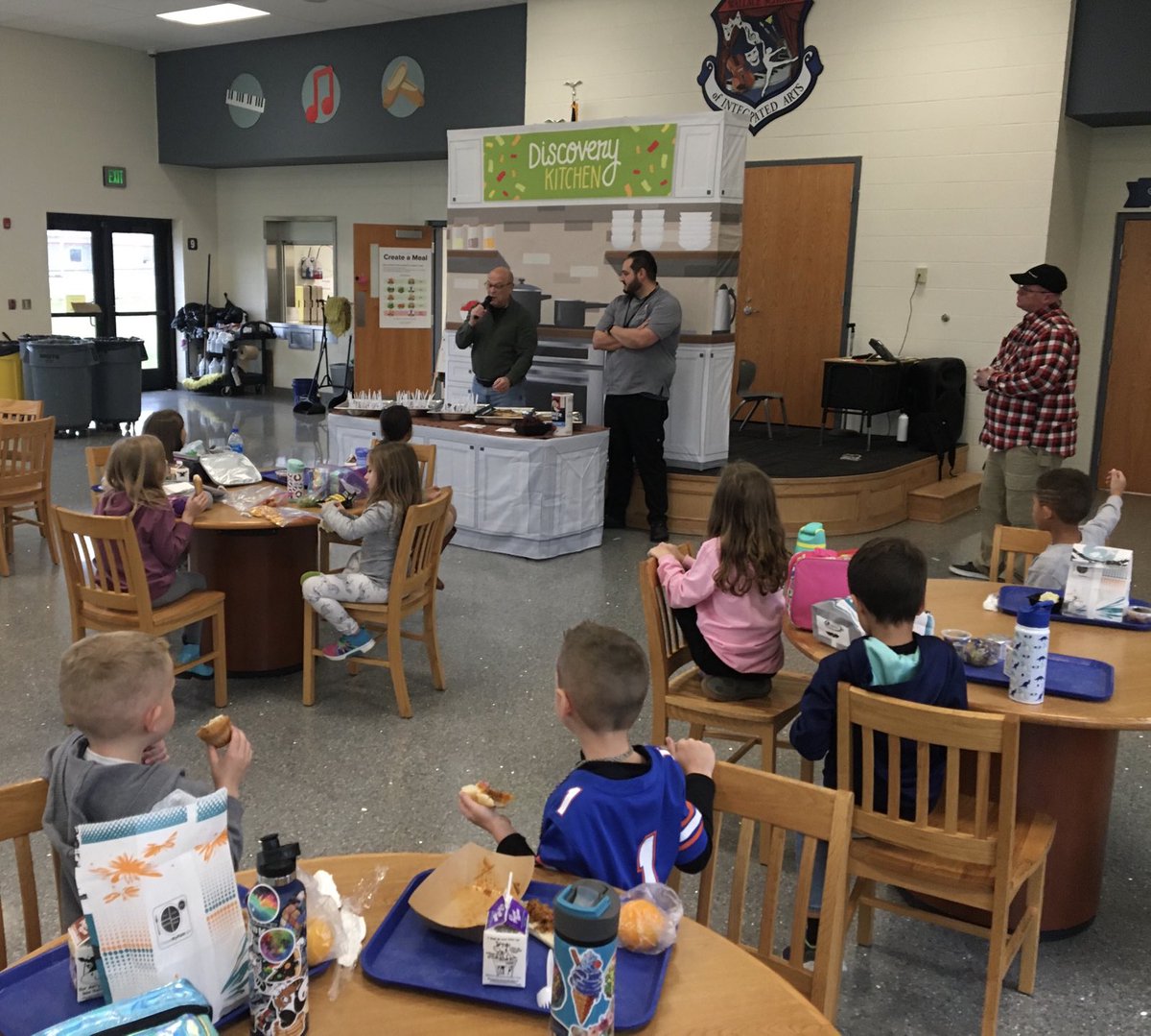 Wallace Elementary School of Integrated Arts tweet media