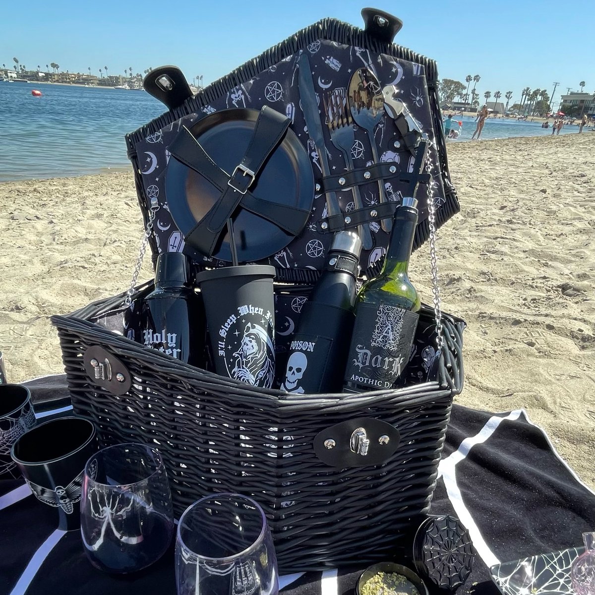 Dolls Kill on Twitter "Beach Picnics 4 Goths ⚰️🍷