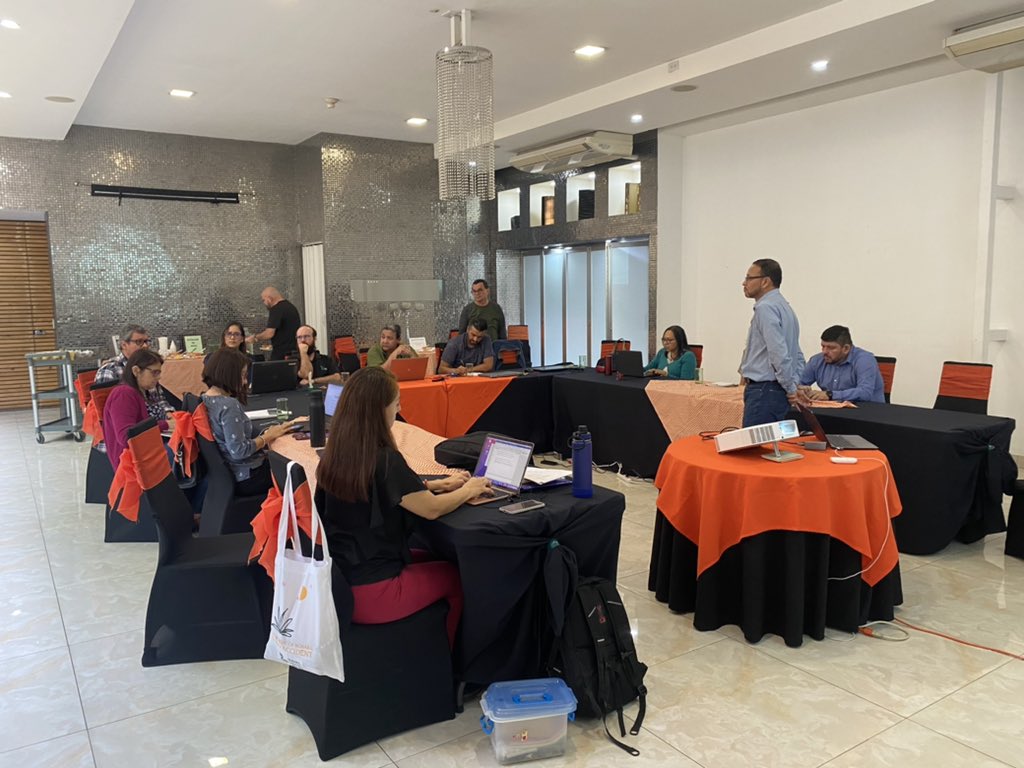 rafaelmongecr's tweet photo. Taller de Actualización del Sistema de Clasificación de Cobertura y Uso de la Tierra del #SIMOCUTE
Esta es una contribución técnica de las instituciones vinculadas con el SIMOCUTE, que promueve la armonización de las actividades de monitoreo que se realizan en #CostaRica 🇨🇷🛰🗺📍 https://t.co/GVT7qE7UGE