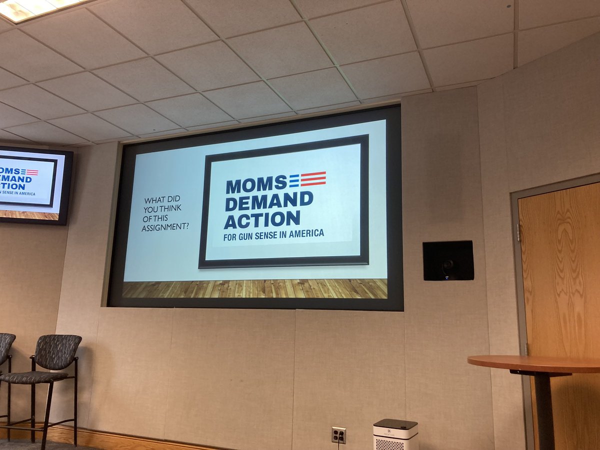 St Paul local group goes back to college. University of Minnesota marketing students created Safe Gun Storage in Vehicles campaigns for a class project. It was wonderful to hear our words in new voices. Thank you, Hubbard School of Journalism and Mass Communication. @MomsDemand