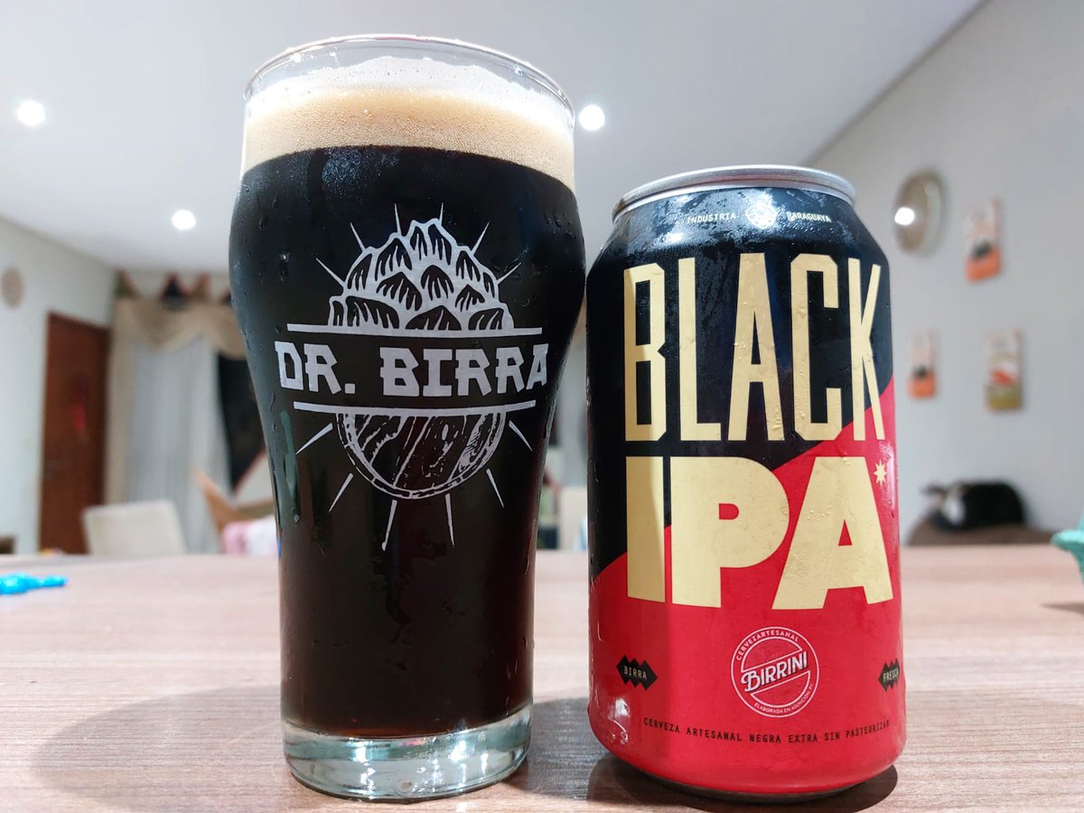 DrBirrapy's tweet photo. La Nueva #Birrini ya disponible en el local.. aparte de sus otro estilos #GoldenAle #BlackIpa #DobleIpa #CervezaArtesanalParaguaya #DrBirraPy #RcadeLuque @carlosturrini https://t.co/NyxuHyjEvj