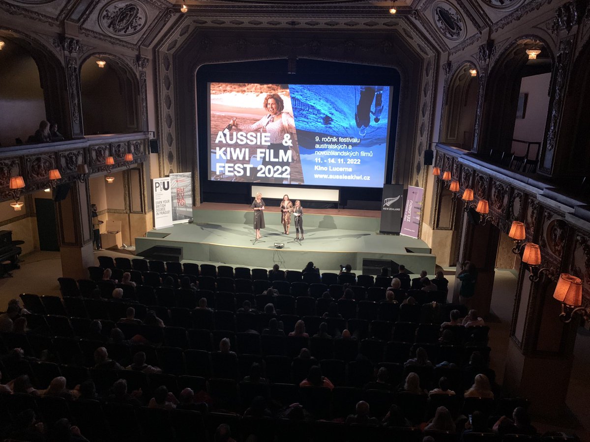 Aussie_FilmFest's tweet photo. 9 let s Aussie &amp; Kiwi filmy je za námi, 10. ročník začínáme odpočítávat právě teď! Těšíme se na vás v roce 2023 v kinech a na dalších akcích. Váš #AKFF tým. https://t.co/hCEr4lbp9o
