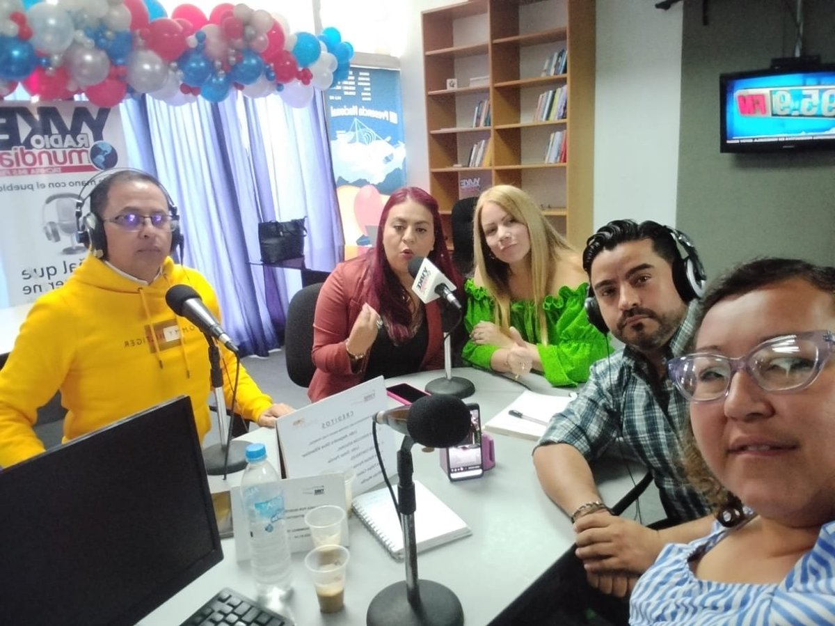 BermudezJoseA's tweet image. #16Nov Excelente programa de &quot;La Hora de los Clap&quot; con un tema que nos toca las fibras más internas de nuestro ser; los niños, niñas y jóvenes deben ser protegidos, amados, nunca maltratados o abusados. Gracias a las Abog. Indira Ruiz y Celeste Buitrago por compartir con nosotros