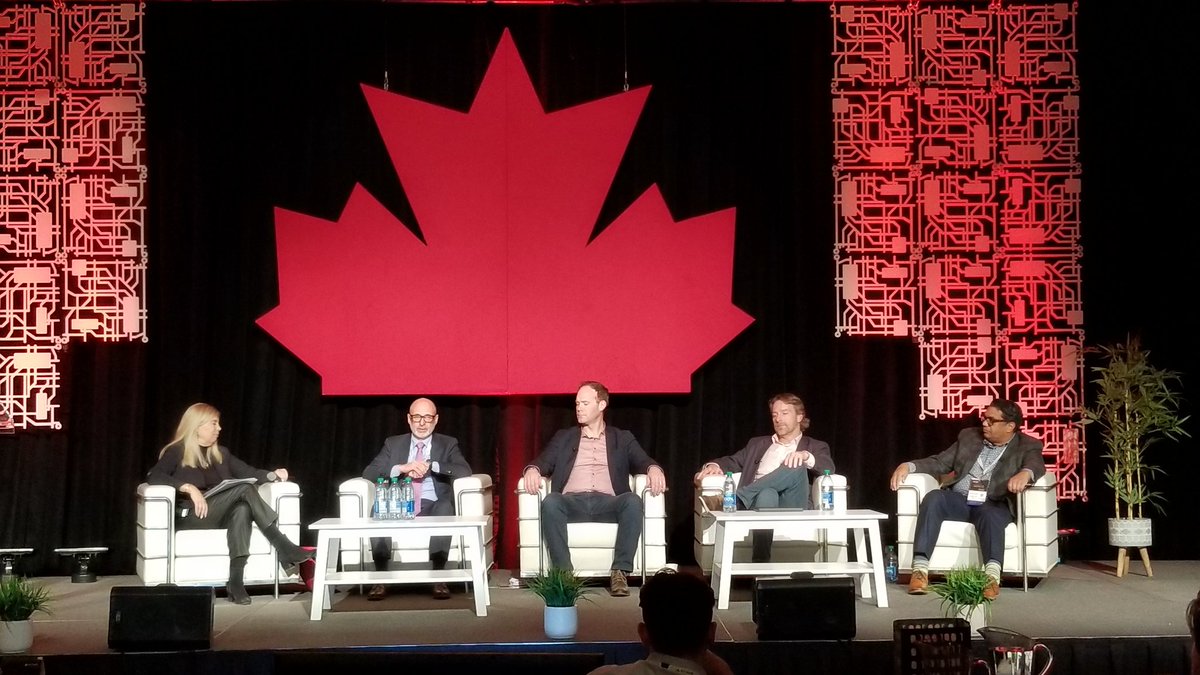 Great panel at #iotn22 on #iot  #innovation with <a href="/brendaLaunch/">Brenda Beckedorf</a>, Dwayne Dulmage, <a href="/wjacton/">Wilson Acton</a>, Philipe Hebert, <a href="/reg_joseph/">Reg Joseph</a> ... do I detect consensus that Canada is selling itself short when reaching out for international opportunities?