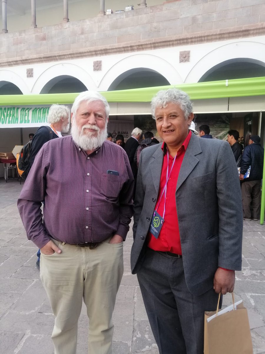 LaMielEnTuRadio's tweet photo. #FILAPI2022 - #Noticias: Desde La Miel en tu radio les compartimos algunas imágenes de nuestros oyentes que están participando. Conferencias, innovaciones y actualidad apícola en #filapi2022 https://t.co/JWtbfJzHEw