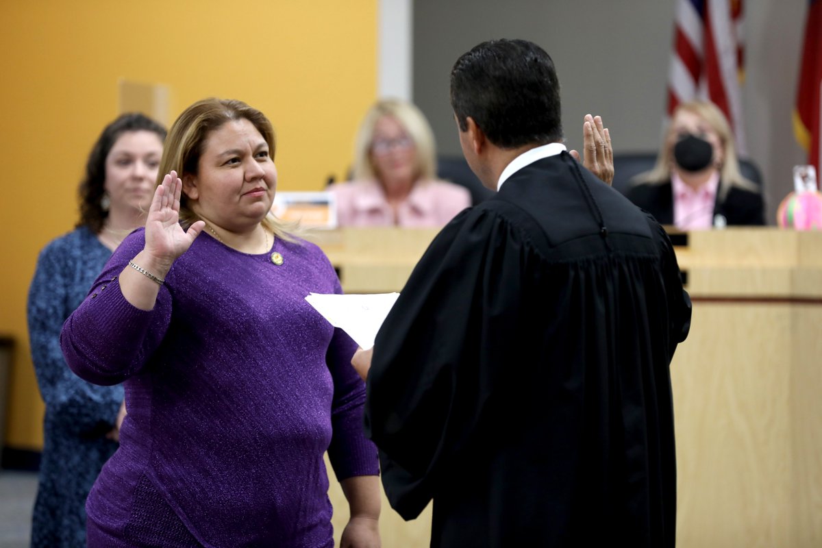 ¡Bienvenidas! The Hon. Carlos Carrasco on Tuesday night helped administer the oath of office for the three new Canutillo ISD Board of Trustees members. Welcome on board Ms. Breanne Barnes, Ms. Lucy Borrego and Ms. Cindy Carrillo! #BestSmallDistrictinTexas #AAADistrict