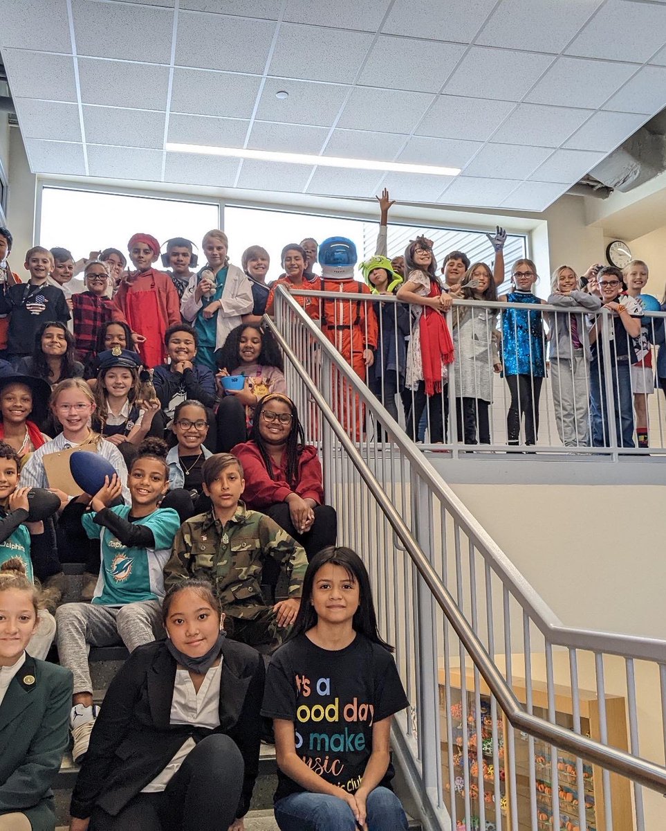 The future is bright at HES! 😎
We had a successful Career Development Day!