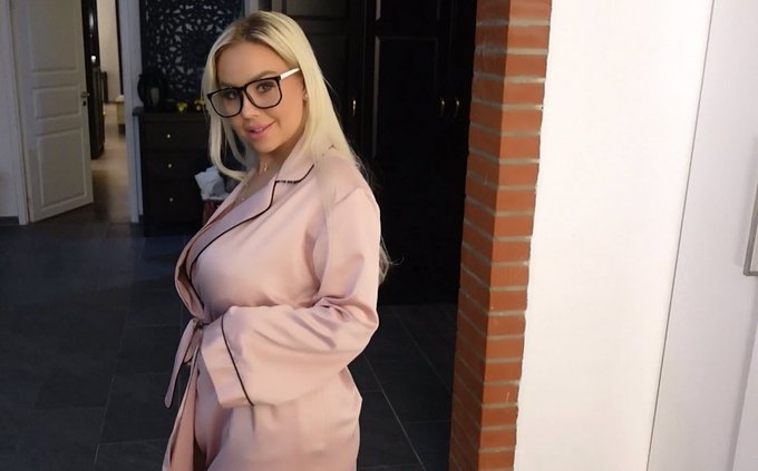 Do you like my new stepmom video??????

https://t.co/y8b67xLRTy

@PornhubModels https://t.co/KJkfxeT