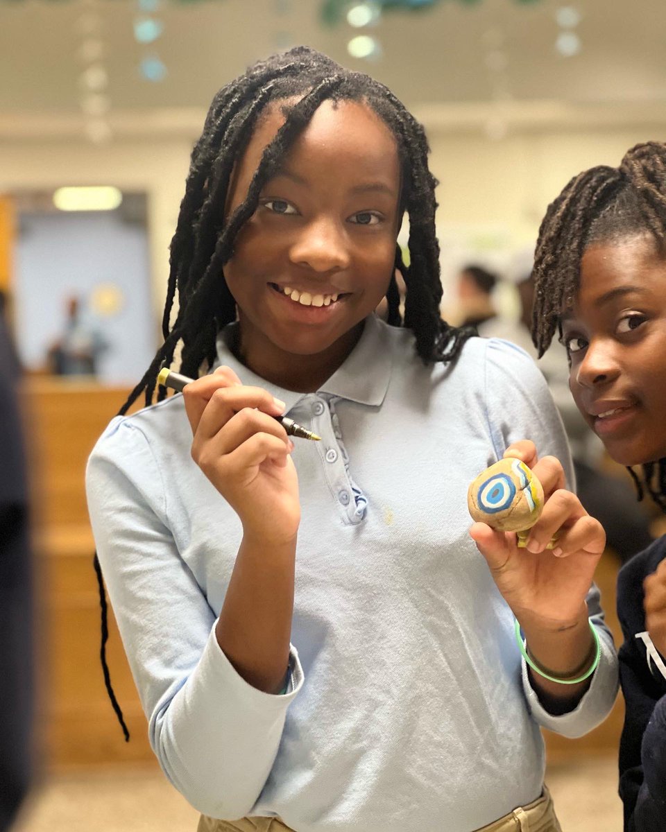 steamtruck's tweet photo. Another great day at STE(A)M Truck. We spent the entire day with our friends at Westside Atlanta Charter School for their family STEAM day. #STEAMTRUCK #STEAMforATL #STEAMforALL #steameducation #projectbasedlearning https://t.co/c0cRF5YtNS