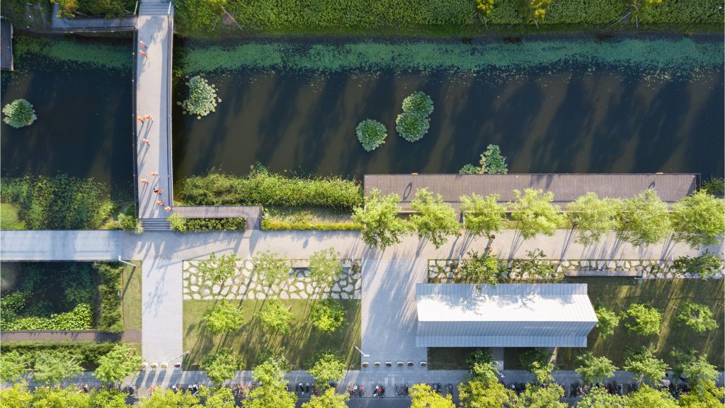 Qpractice's tweet image. Former Shanghai airport transformed into Xuhui Runway Park j.mp/3tbywKK