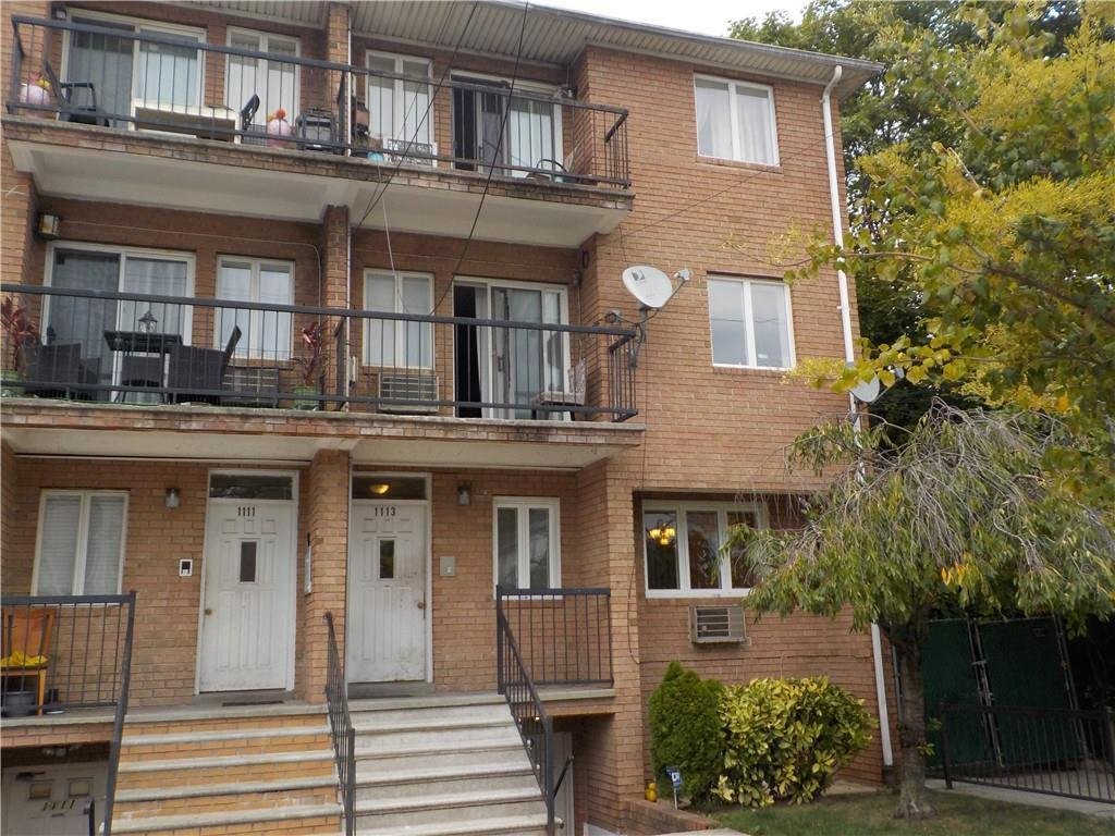 FillmoreRE's tweet image. JUST SOLD!
What did 1113 EAST 93RD STREET, UNIT 500,  Brooklyn, NY sell for?

Tap for the details on this home or contact Ken MacBride at 📱718-615-2007 

#BHHSFillmore #Sold