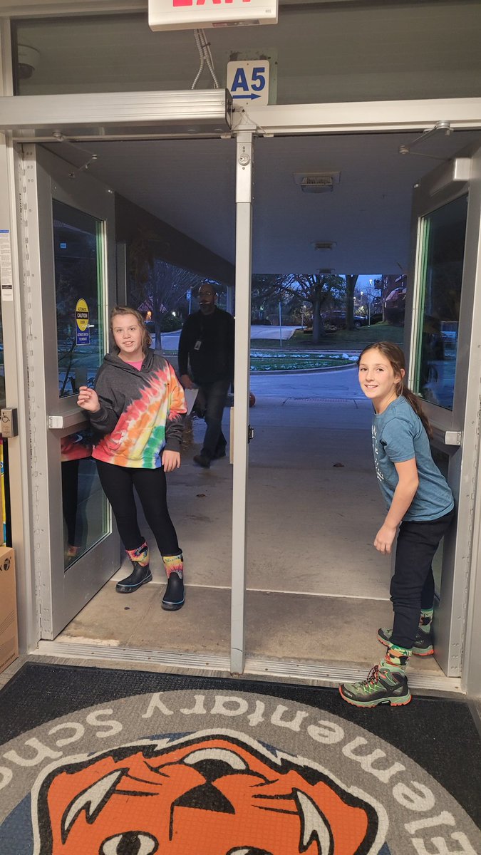 Thank goodness for 5th grade volunteers and their enthusiasm for book fair <a href="/IndianTrailScho/">Indian Trail School</a> I could not do it without them! #112leads