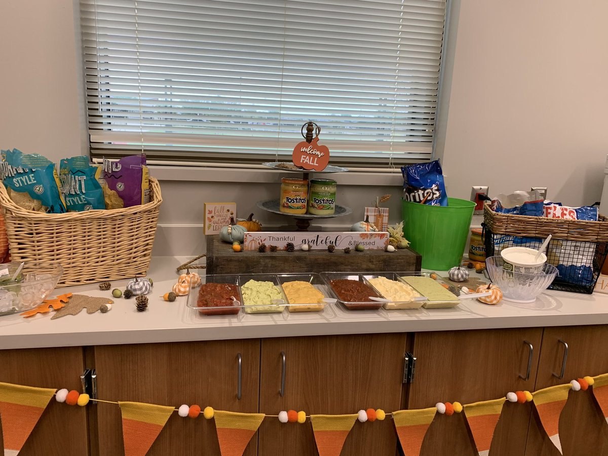 Cecilia Argueta (@msarguetamath) on Twitter photo Chips & Dips provided by our Science Team for Week of Gratefulness! <a href="/LandrumMS/">Landrum MS Lions 🦁 #MoralCompass</a> Chips & Dips provided by our Science Team for Week of Gratefulness! <a href="/LandrumMS/">Landrum MS Lions 🦁 #MoralCompass</a>