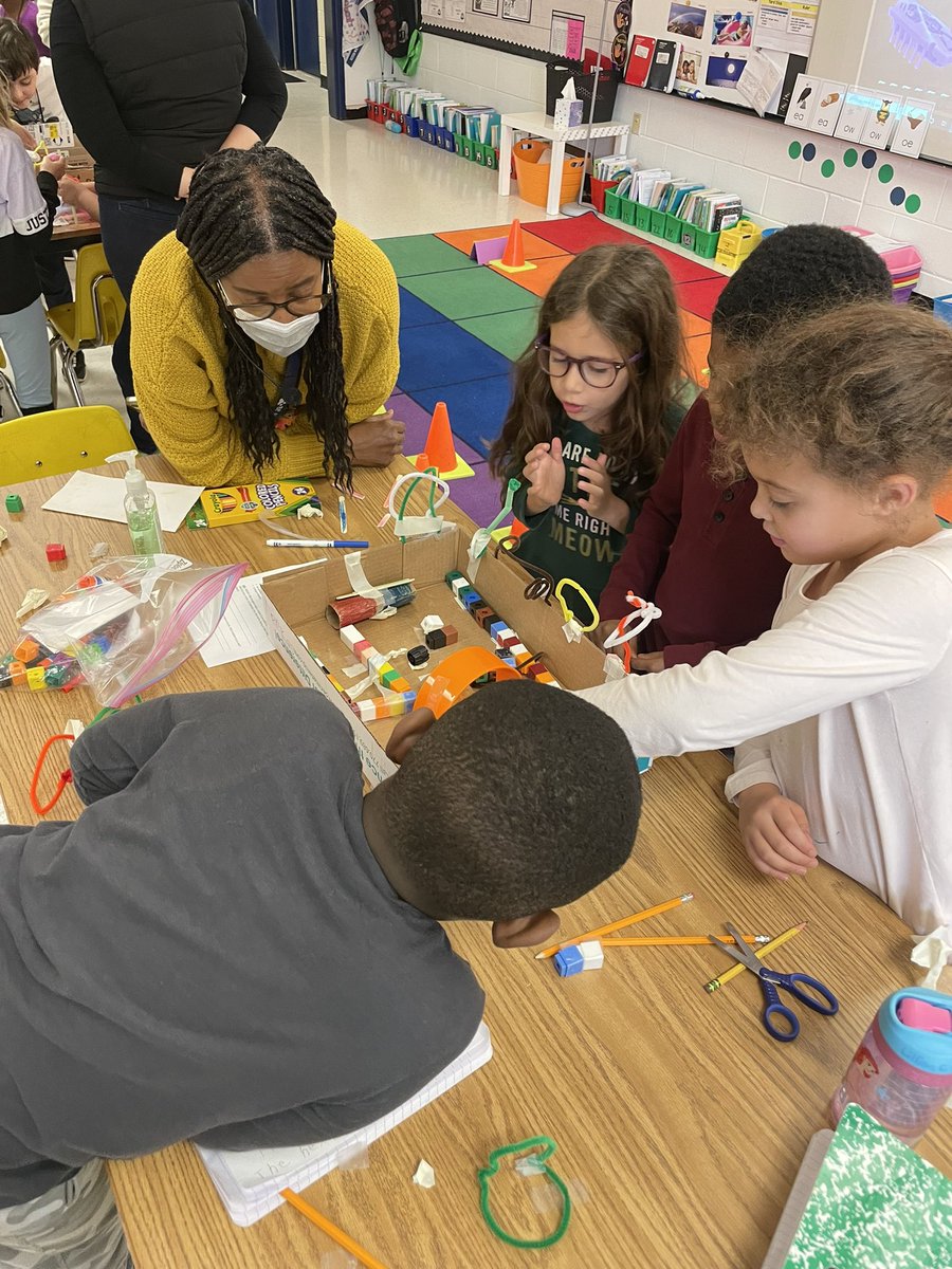 SBCEBobcats's tweet photo. 2nd grade #sbcebobcats invited parents to share what they learned about Forces and Motion! @HEXBUG #secondgrade @MrsHarrisSBCE @I_MissYu @rajteach @MsmosesSBCE #MsHolmes https://t.co/9uGJSoGqeH