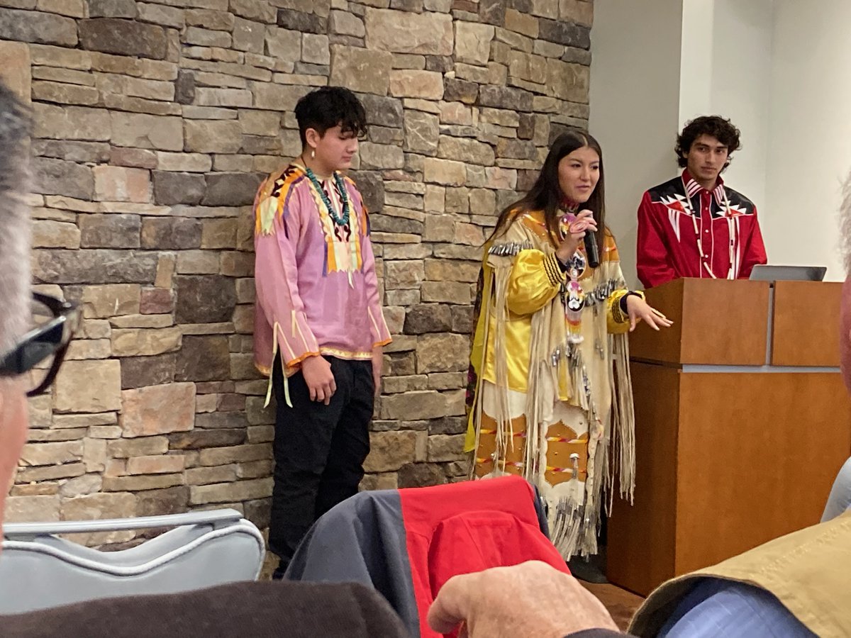 HECHOOnline's tweet photo. Native American high-school students from Phoenix, Arizona, urge elected officials to defend Oak Flat, a holy site for the San Carlos Apache and other Tribes threatened by a massive copper mine. Our HECHO team attended the #OakFlatUnity Summit to show support for #SaveOakFlat. https://t.co/Iz0poAapWf