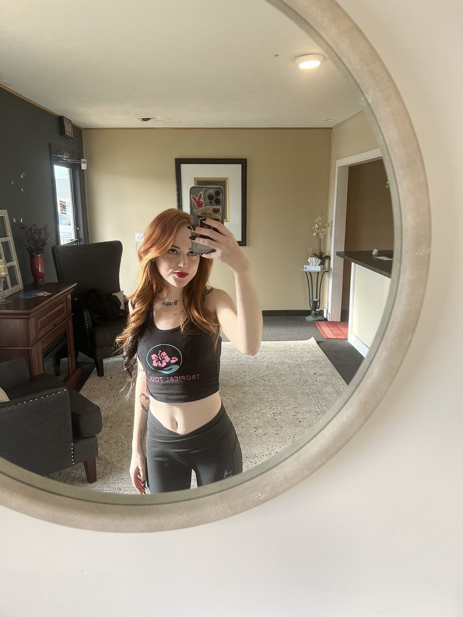 Princess Lily 👑 $5 FANSLY SALE on Twitter: "RT @shybymoonlight