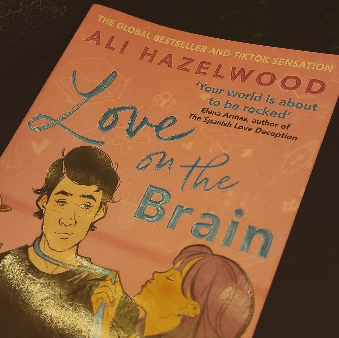 What a fab, feel good book! Devoured it in a couple of hours and it has been a long, long time since I've done that!  #loveonthebrain #alihazelwood #alihazelwoodbooks #reading #BookTwitter