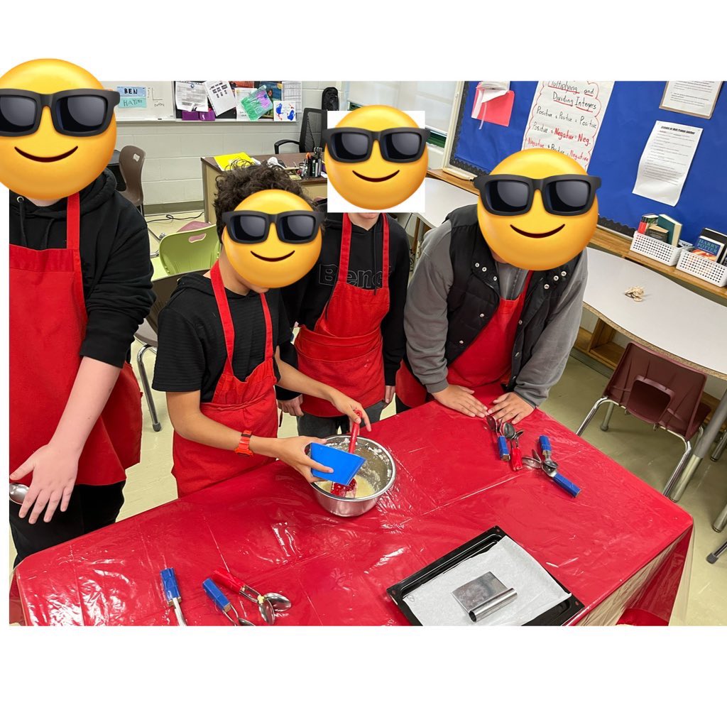renthestem's tweet photo. Had @Chefalecole in this afternoon to teach us about French and Métis culture while we made sugar cookies! Lots of smiling faces and learning @GandyHappenings https://t.co/Re4CqAnyht