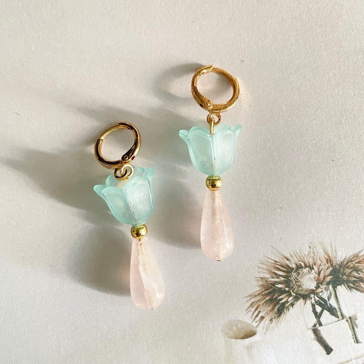 celest_co_'s tweet photo. girly earrings 🌸🌷🤍💫 https://t.co/Xq5RpjjcqD