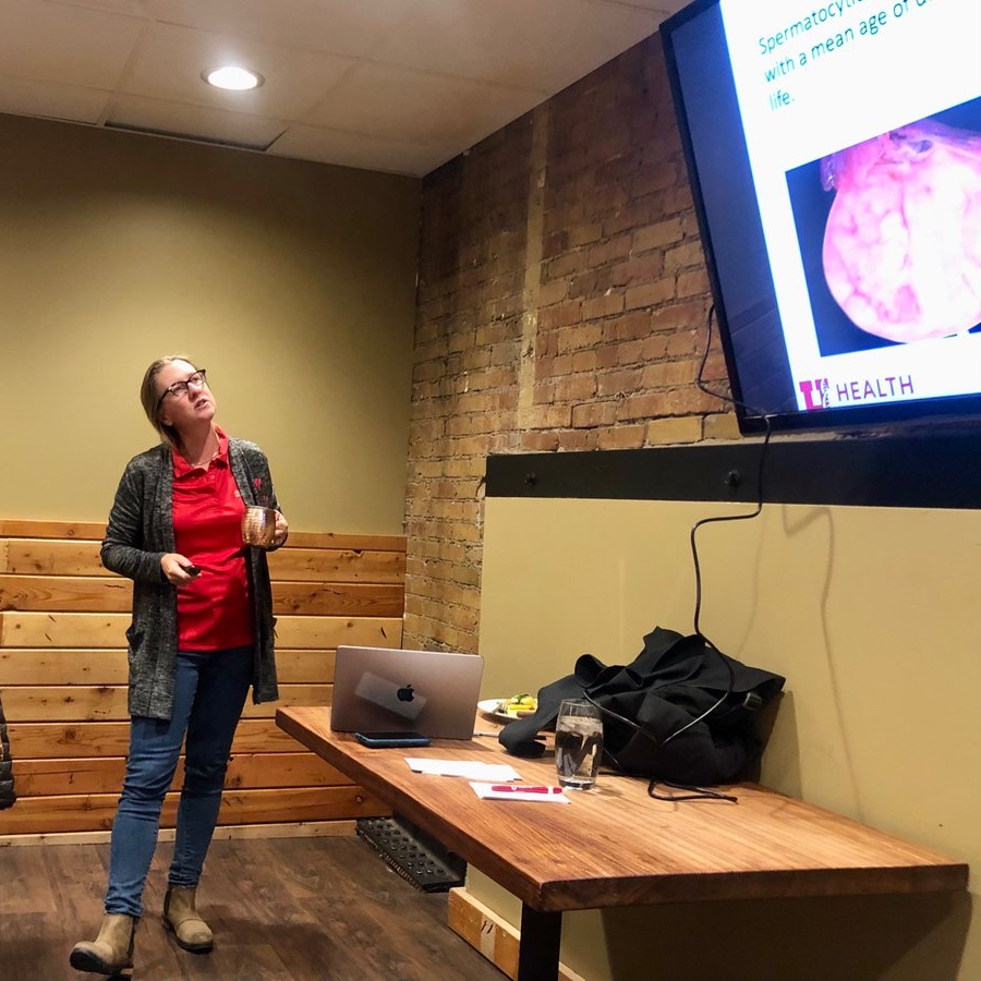 Lnwri22's tweet photo. Resident Bowl was a blast 😂. Our team lost, but I learned some new things! Some even urology related. 
@UtahUroRes @UtahUrology https://t.co/MlHJQZf0pj