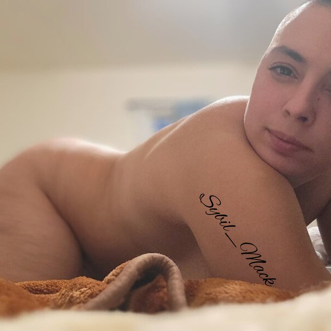 Wanna see a hot milf doing hot milf things? Come sub https://t.co/Ev4QtHYnFX 🌼 full nudes 🌼 custom videos 🌼<a href="/tag/sellingcontent"class="tags"><span>#sellingcontent</span></a>