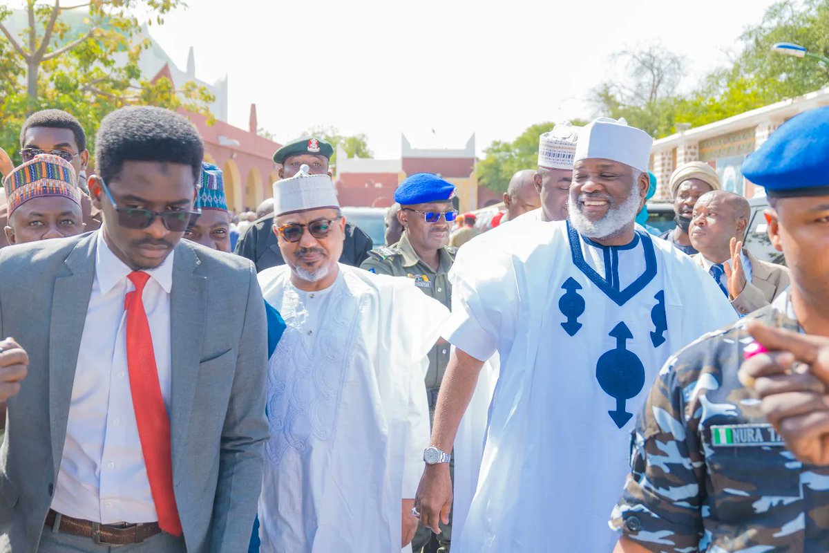 hon_umarelyakub's tweet photo. During the turbaning ceremony of Walin Kano and Sarkin Bai  at the emir's place in Kano State. https://t.co/JrYAwHhni7