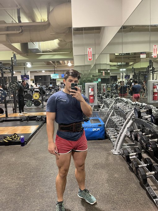 Watch raticoncito's leaked NSFW photo on TwXstars