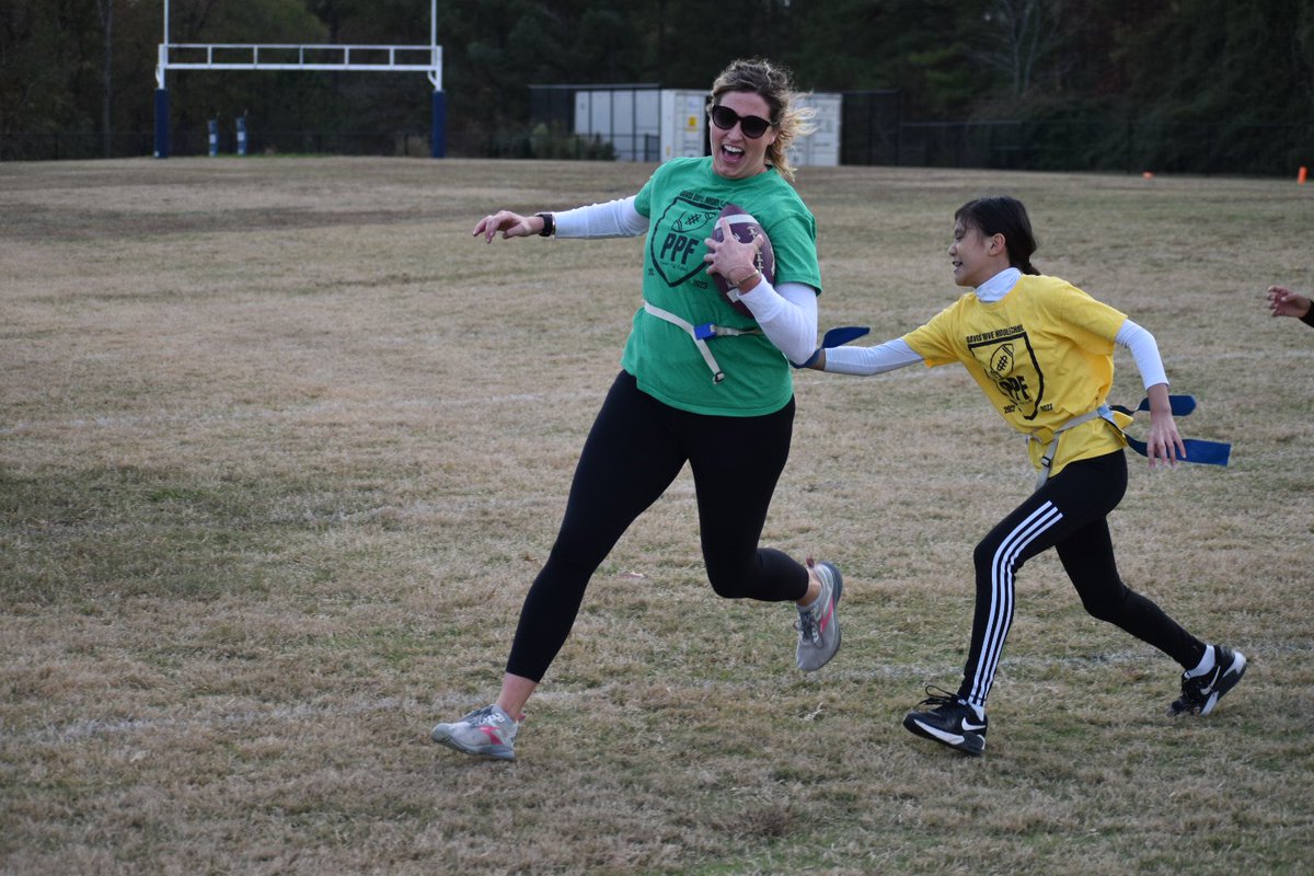 DDMS_Athletics's tweet photo. What an AMAZING afternoon we had at the Powderpuff Football Game! Thank you to all of our participants and fans that came out to watch. https://t.co/Enxpu4TK4k