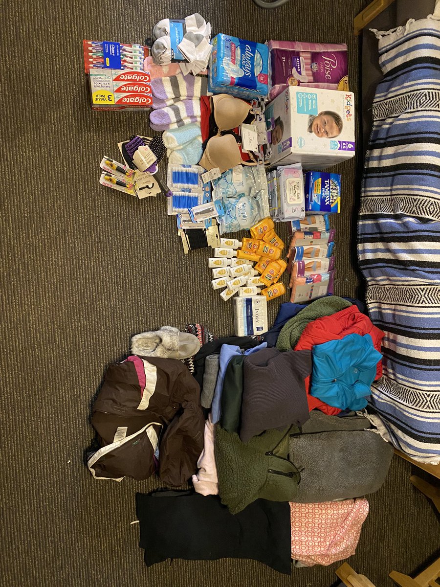 FedermannPayton's tweet photo. Today we went out and grabbed some stuff for our local women’s center with some help from our teammates who couldn’t come on the shopping trip! 
with it getting close to the holidays it’s important to be thankful for what you have and help those who don’t. Peace &amp; love for all ❤️ https://t.co/7pvMSChtFQ