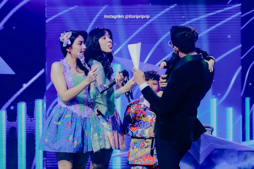 Banggor16's tweet photo. Sctv Awards 2022
Inframe @A_ZeeJKT48 @S_GraciaJKT48 https://t.co/J6L39Hj9ZZ