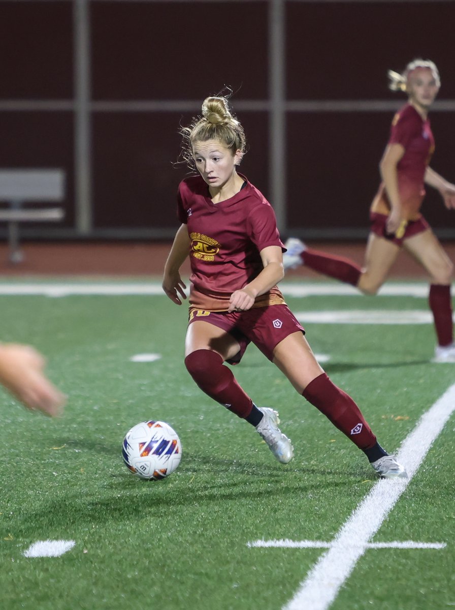 Some great news from this afternoon....the All-Ohio teams were announced and we would like to congratulate Ella Grode on being named 1st Team All-Ohio!!!  Ella becomes just the second player in Shoregal history to be named to the 1st team.  👏👏👏

ossca.info/_documents/oss…