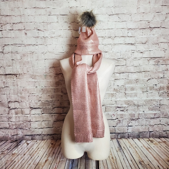 ColorPopCre's tweet photo. So good I had to share! Check out all the items I'm loving on @Poshmarkapp from @BethLouden1 @fa_marj #poshmark #fashion #style #shopmycloset #scoopnyc #ashleystewart: https://t.co/rAUptLb9kU https://t.co/fi1bfyqHro