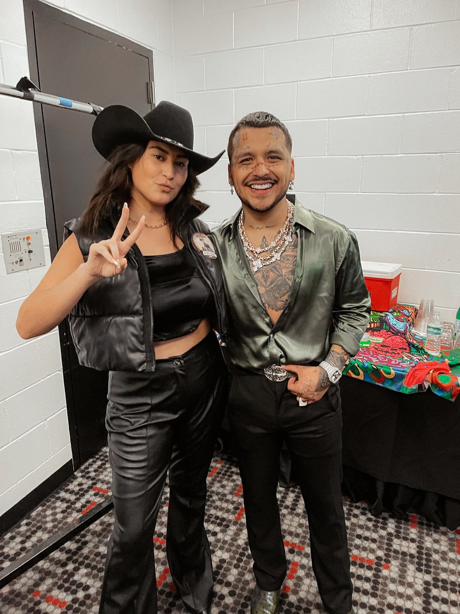 RedRoseCathy's tweet photo. AYAYAY! @elnodal si que nos puso a gozarrr🔥🎶🤠💃🏻💚✨

Aquí les dejo un poquito más de lo qué pasó en mi primer concierto de Regional Mexicano🇲🇽👉🏼 https://t.co/fmj4KzqtZL 💯 https://t.co/rU5Q4ENrhW