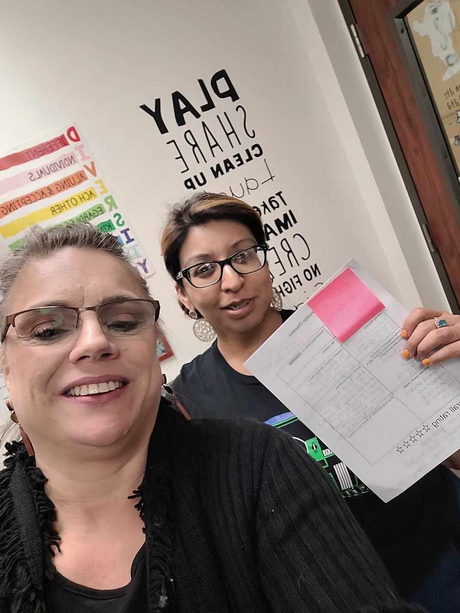 TishBoydx4's tweet photo. #observeme challenge. The lesson on syllables open/closed, segmenting and decoding. @PISDMIDDLE #MSELT @DeZevalaPISD #PISDMTSS #PISDELA #LOBOSLEAD #LOBOSREAD #PLANEAMAZING #READINGISLEADING #TEACHERLIFE https://t.co/2S95CyYFJW