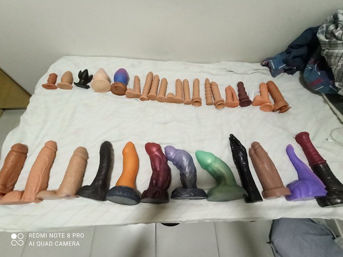 Full collection!

32 toys in total (i forgot to put 2 plugs in the picture) https://t.co/MyS4tMheB5