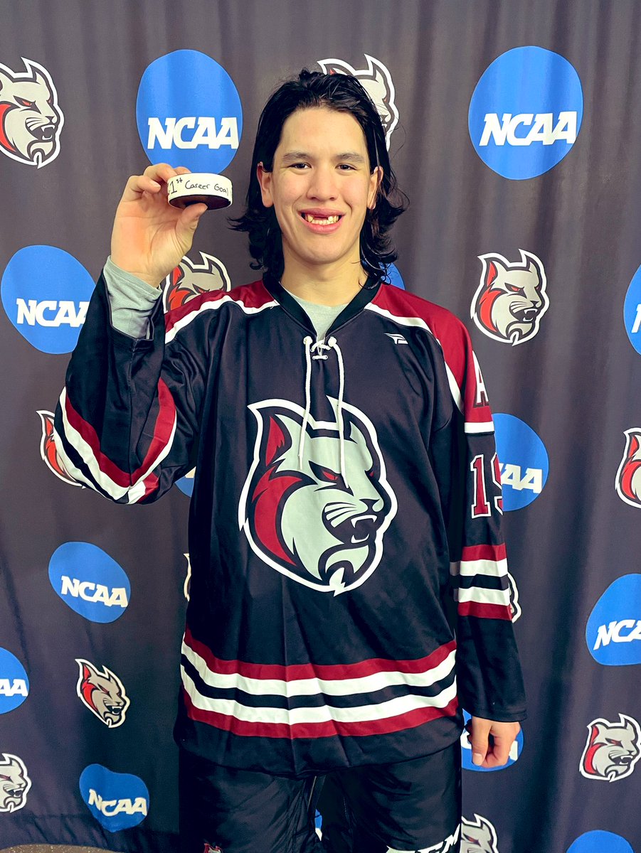 AMC_M_Hockey's tweet image. 🚨1st NCAA Goal🚨 
Congratulations to Bryden Sinclair on scoring his first NCAA goal against Albertus Magnus on November 13,2022. @goAMCATS @goannamaria @mjhlhockey @OCNBlizzard