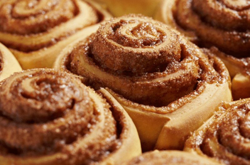NordVaffel's tweet photo. Vaffelen reviews this pastry! I will give this bun a 7 out of 10 because whilst the photo is perfect this means I can see every bit of sugar and that makes me sad :(. #Cooking #Norway #Norwegian https://t.co/f6cUsBDzeW