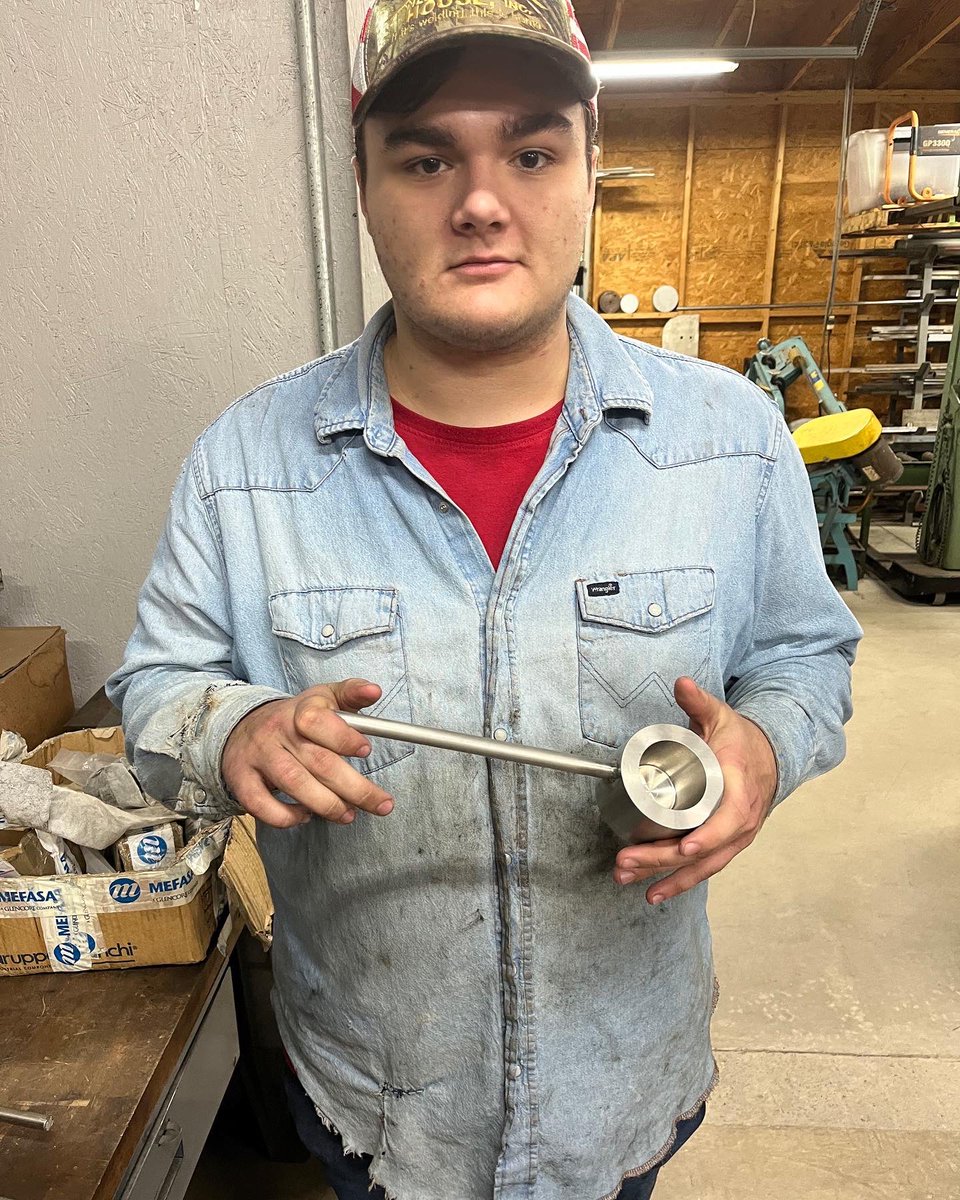 SwoffordCC's tweet image. Ryan Gibson, Chesnee senior and Swofford Welding completer, is putting his skills to work as a co-op student at Principal Industrial in Chesnee.  Great work Ryan! #workbasedlearningwednesday #swoffordstrong @chesnee_eagles